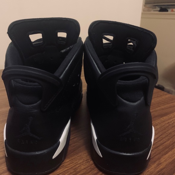 Black cat air Jordan 6s - Picture 3 of 6